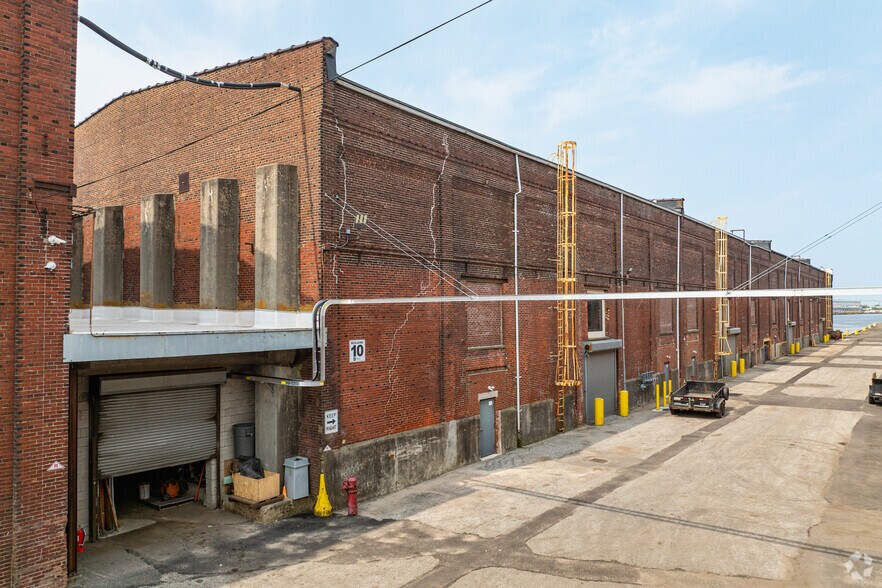 More Photos Of 300 Jefferson St, Camden Warehouse For Sale