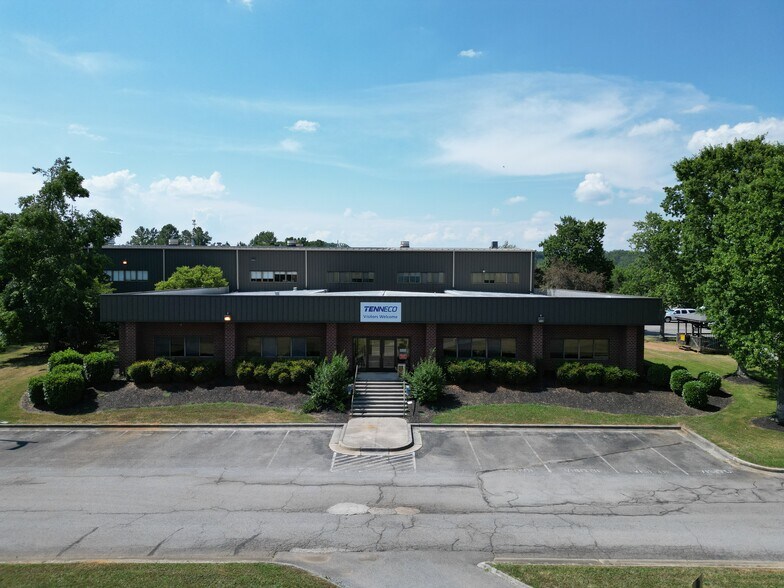 More Photos Of 128 River Bend Dr, Sevierville Manufacturing For Lease