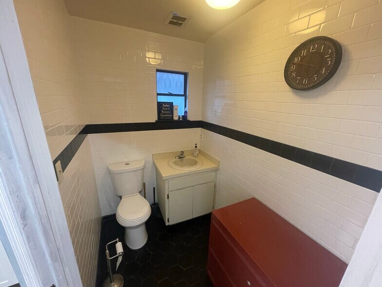 More Photos Of 10225 Ulmerton Rd, Largo Medical For Lease