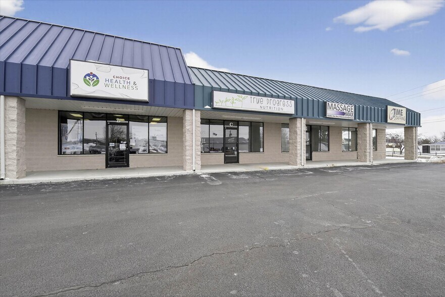 More Photos Of 1100 Croy Dr, Findlay Storefront Retail Office For Lease