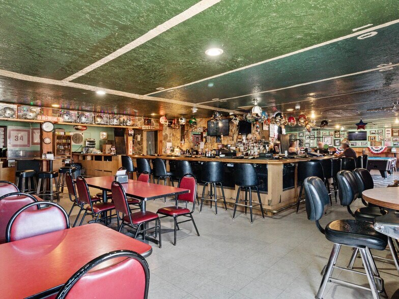 More Photos Of 1015 Chestnut St, Carlin Convenience Store For Sale