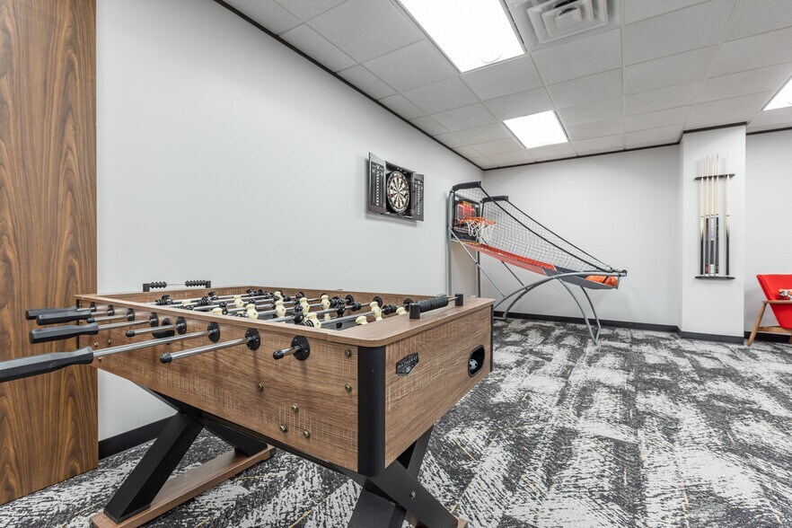 More Photos Of 16340 Park Ten Place Dr, Houston Office For Lease