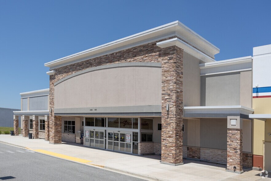 More Photos Of 11901 Atlantic Blvd, Jacksonville Unknown For Lease