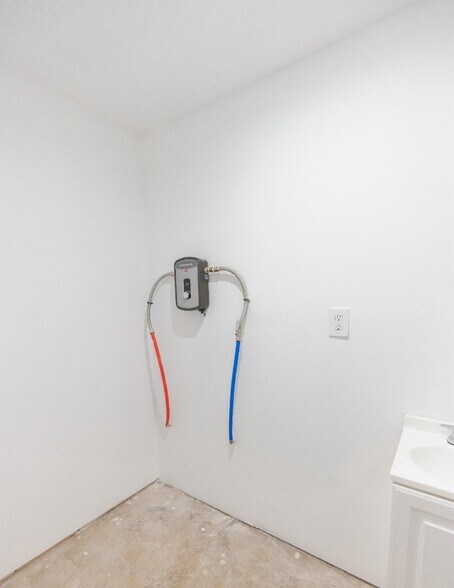 More Photos Of 4824 Pontchartrain Dr, Slidell Light Manufacturing For Sale