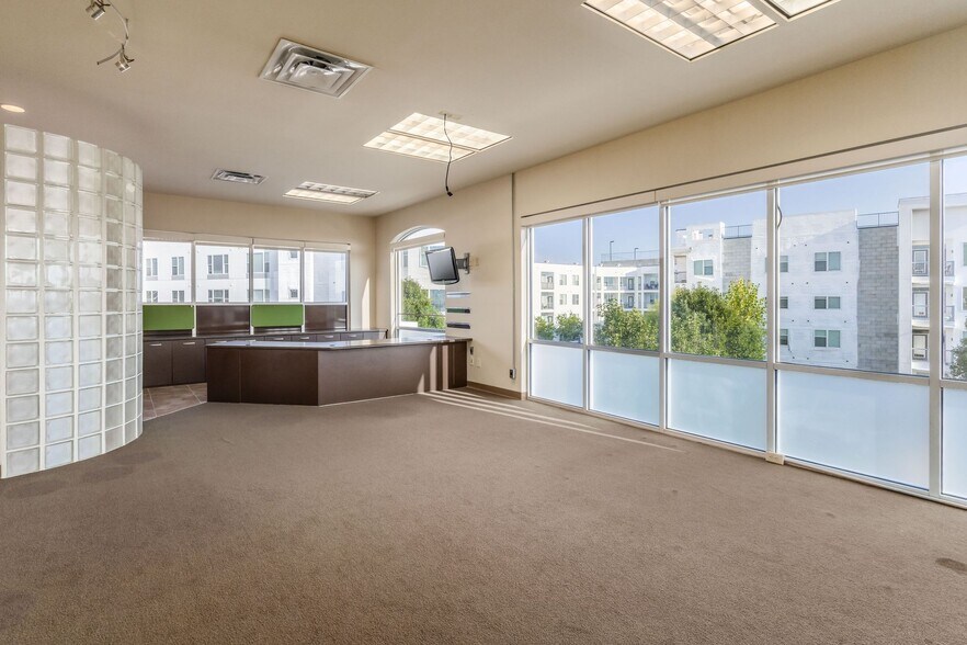 More Photos Of 9039 Antares Ave, Columbus Medical For Lease