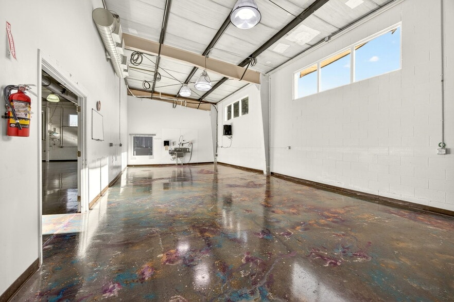 More Photos Of 3100 Merriman Rd, Medford Light Distribution For Sale
