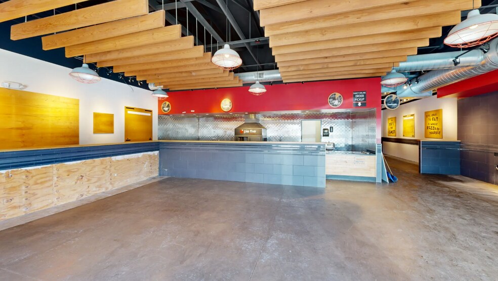 More Photos Of 1129 SW Wanamaker Rd, Topeka Storefront For Lease