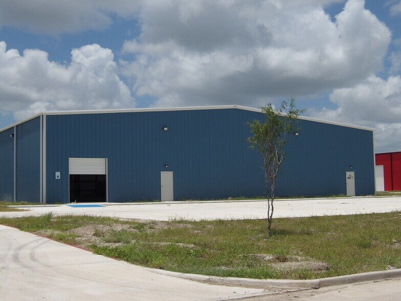 More Photos Of 1750 Reveille Rd, Harlingen Distribution For Lease