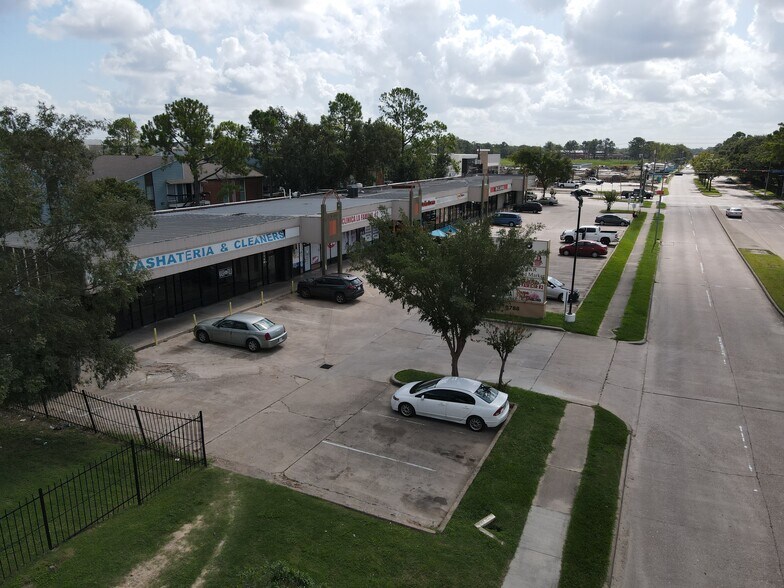 More Photos Of 8788 Hammerly Blvd, Houston Unknown For Lease