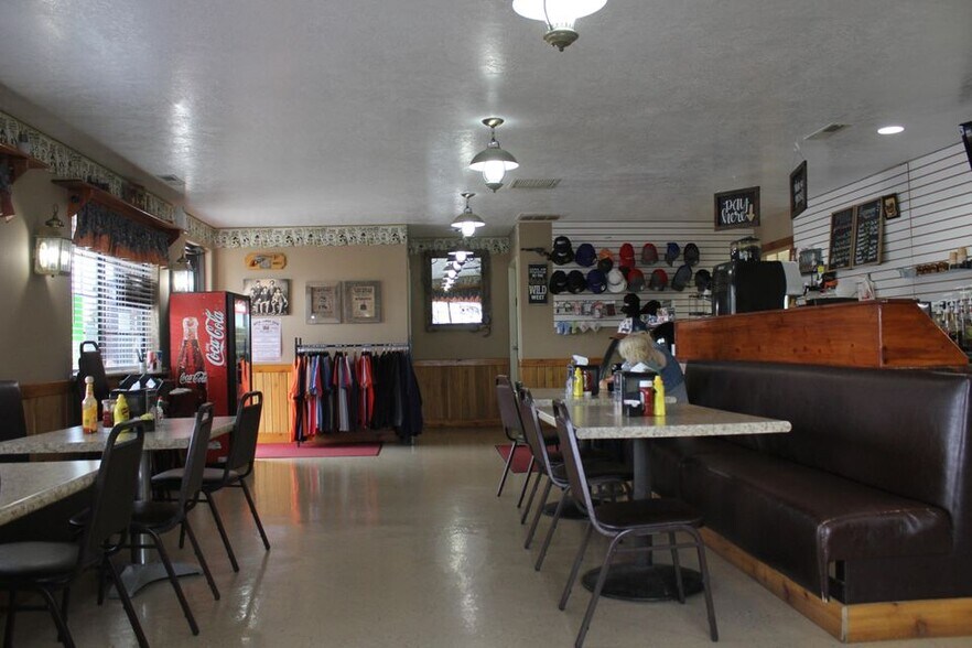 More Photos Of 339 S Highway 89, Circleville Hotel For Sale