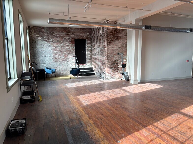 More Photos Of 2 Main St, Biddeford Unknown For Lease