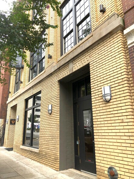 More Photos Of 7 S Laurens St, Greenville Office For Sale