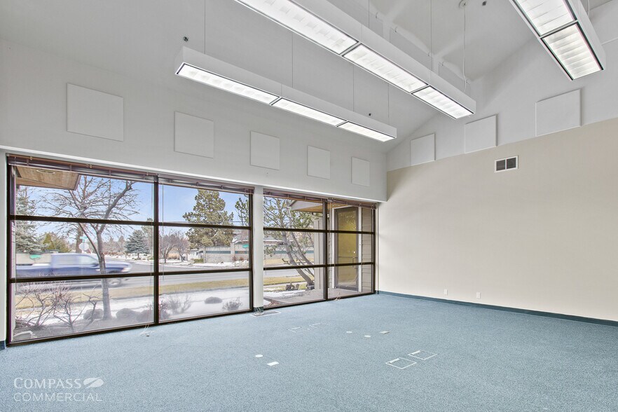 More Photos Of 2698 NE Courtney Dr, Bend Medical For Sale