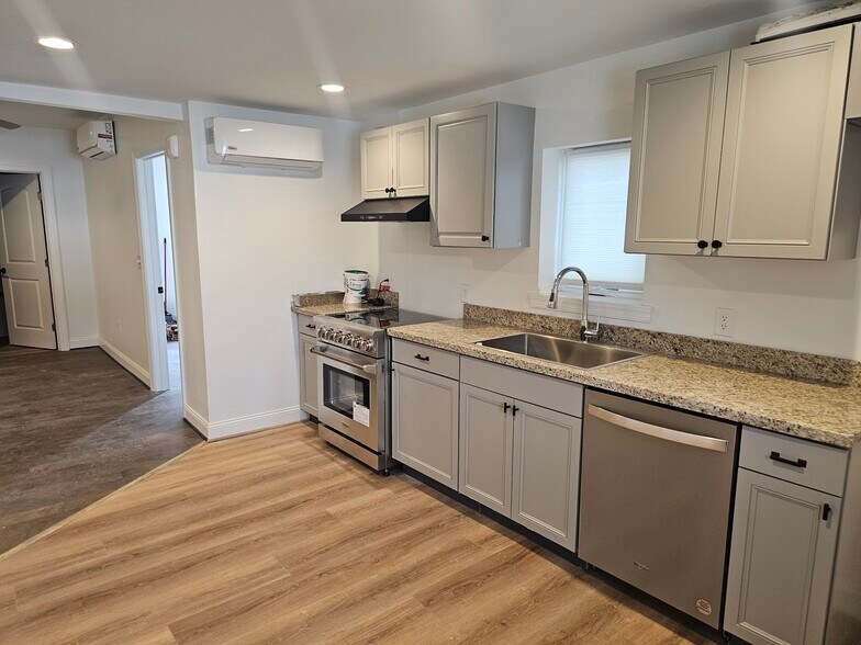 More Photos Of 2797 Egypt Rd, Audubon Storefront Retail Residential For Sale