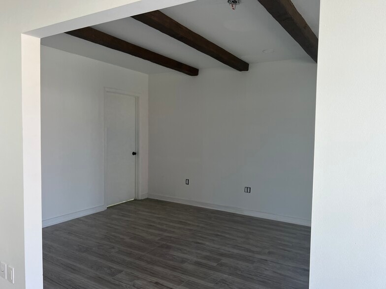 More Photos Of 12330 Knigge Cemetery Rd, Cypress Warehouse For Lease