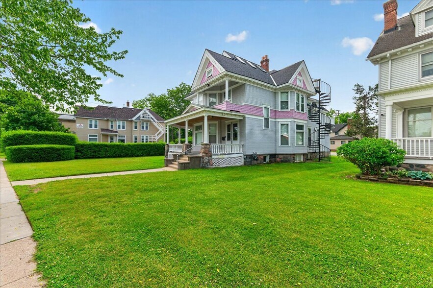 More Photos Of 415 W Forest Ave, Ypsilanti Sorority Fraternity House For Sale