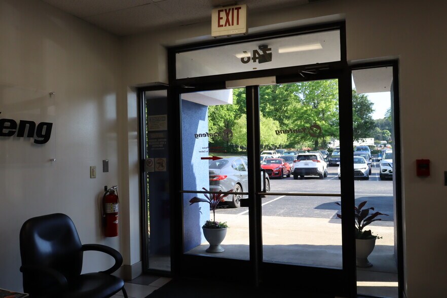 More Photos Of 7463 Bonnyshire Dr, Chattanooga Warehouse For Sale