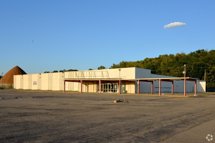 More Photos Of 2250-2600 Dixie Hwy, Hamilton Unknown For Lease