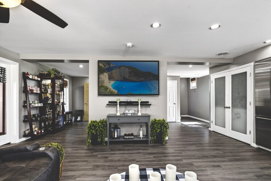 More Photos Of 690 Main St, Vintondale Loft Creative Space For Sale