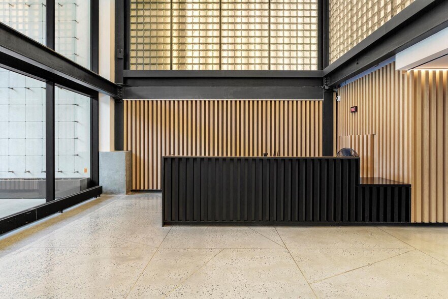 More Photos Of 25 Columbia Hts, Brooklyn Office For Lease