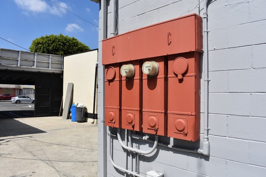 More Photos Of 1150 E Compton Blvd, Compton Auto Repair For Sale