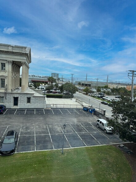 More Photos Of 2 Cumberland St, Charleston Office For Lease
