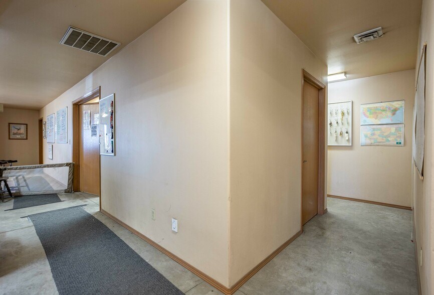 More Photos Of 2105 Terrace Heights Dr, Yakima Industrial For Sale