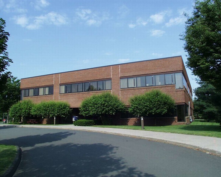 More Photos Of 1520 Highland Ave, Cheshire Office For Sale