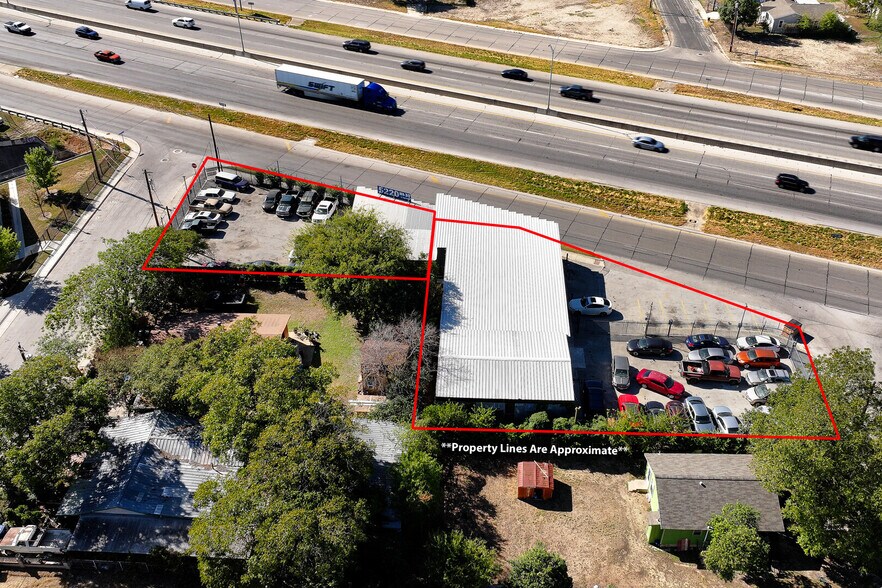 More Photos Of 5220 Interstate Highway 35 S, San Antonio Industrial For Sale