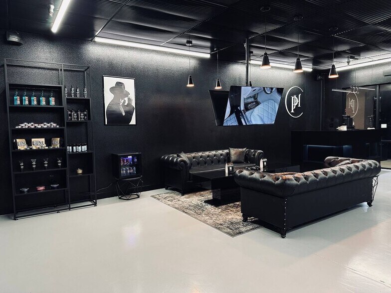 More Photos Of 5661-5715 W Sahara Ave, Las Vegas Unknown For Lease