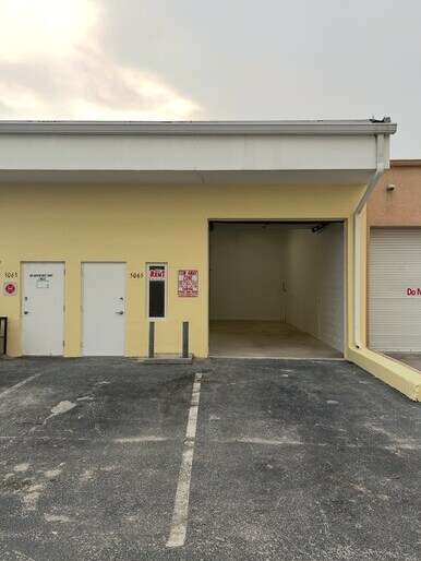 More Photos Of 5042 NE 12th Ave, Oakland Park Warehouse For Lease