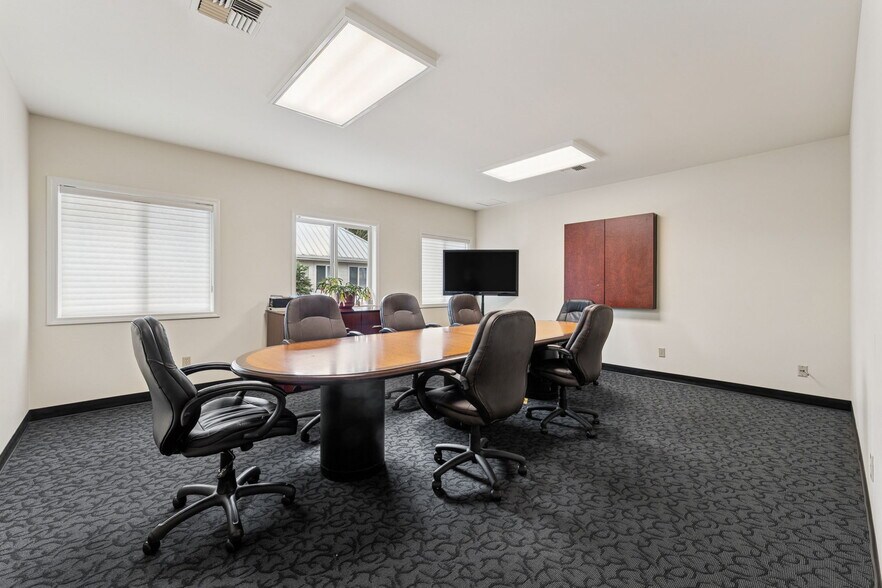 More Photos Of 5314-5316 Orchard St W, University Place Office Residential For Lease