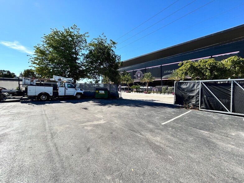 More Photos Of 5410 NW 12th Ave, Fort Lauderdale Warehouse For Sale