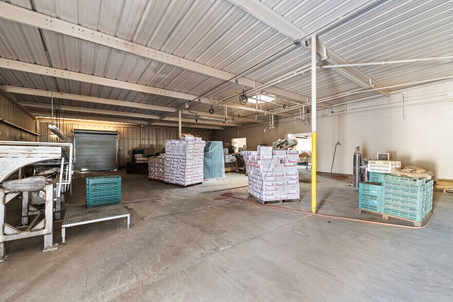 More Photos Of 82291 Avenue 61, Thermal Distribution For Sale