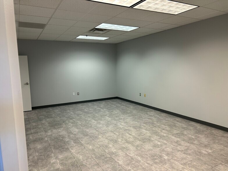 More Photos Of Route 31 N @ Denow Rd, Hopewell Unknown For Lease