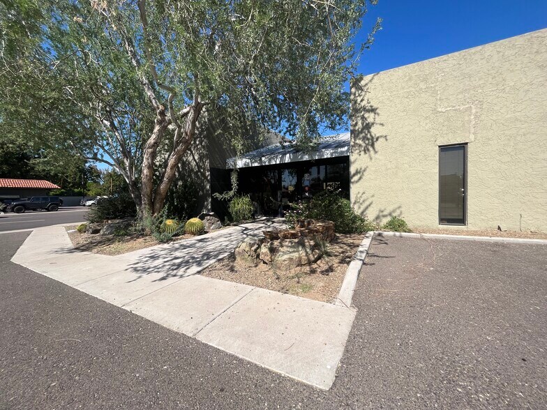 More Photos Of 2211 N 7th St, Phoenix Office For Sale