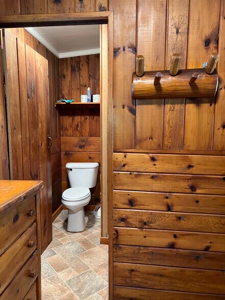 More Photos Of 29209 County Road 407, Newberry Lodge Meeting Hall For Sale