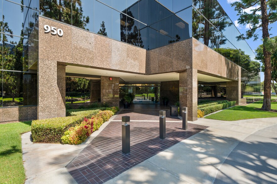 Primary Photo Of 950 S Coast Dr, Costa Mesa Office For Lease