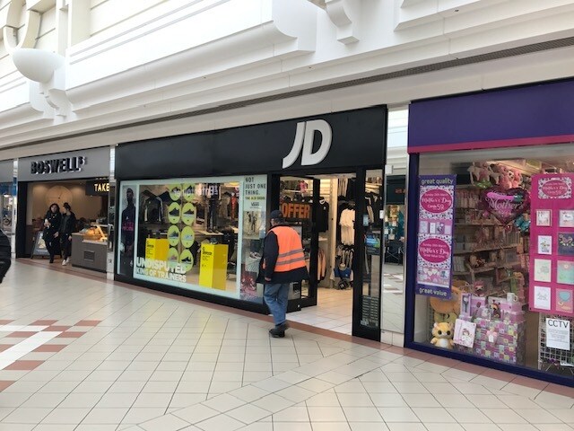 More Photos Of Swan Centre, Eastleigh Storefront For Lease