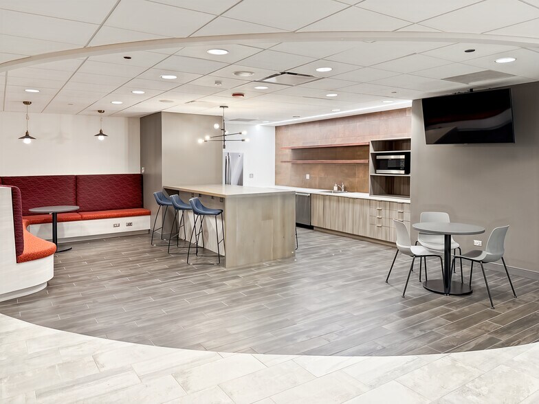 More Photos Of 150 N Michigan Ave, Chicago Coworking Space