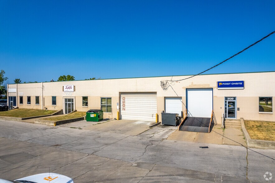 More Photos Of 2030-2250 Delaware Ave, Des Moines Manufacturing For Lease