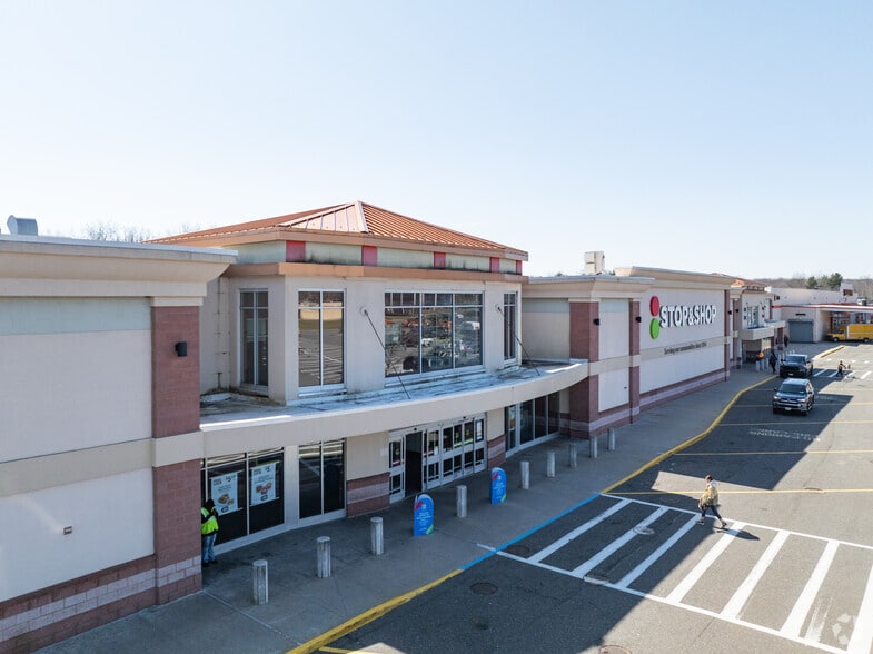 More Photos Of 264-350 Middle Country Rd, Coram Unknown For Lease