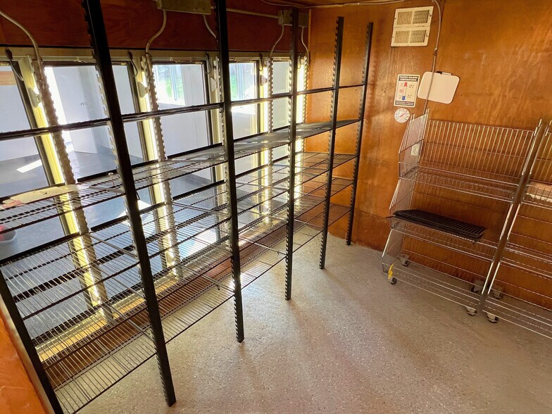 More Photos Of 33 Zabelle Ave, Auburn Restaurant For Sale