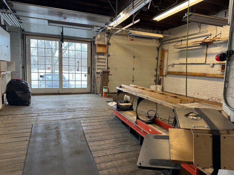 More Photos Of 1424 Lake St, Evanston Storefront Retail Residential For Lease