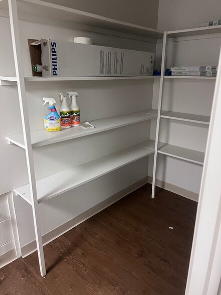 More Photos Of 301 E Ayre St, Wilmington Warehouse For Lease