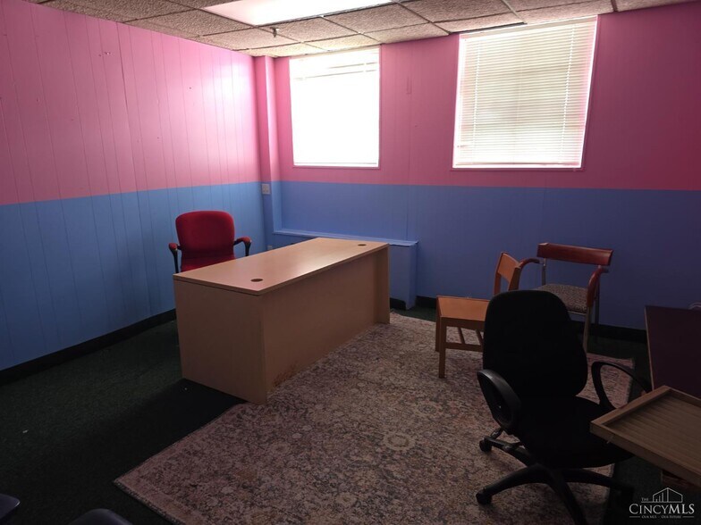 More Photos Of 2612 Gilbert Ave, Cincinnati Light Manufacturing For Sale