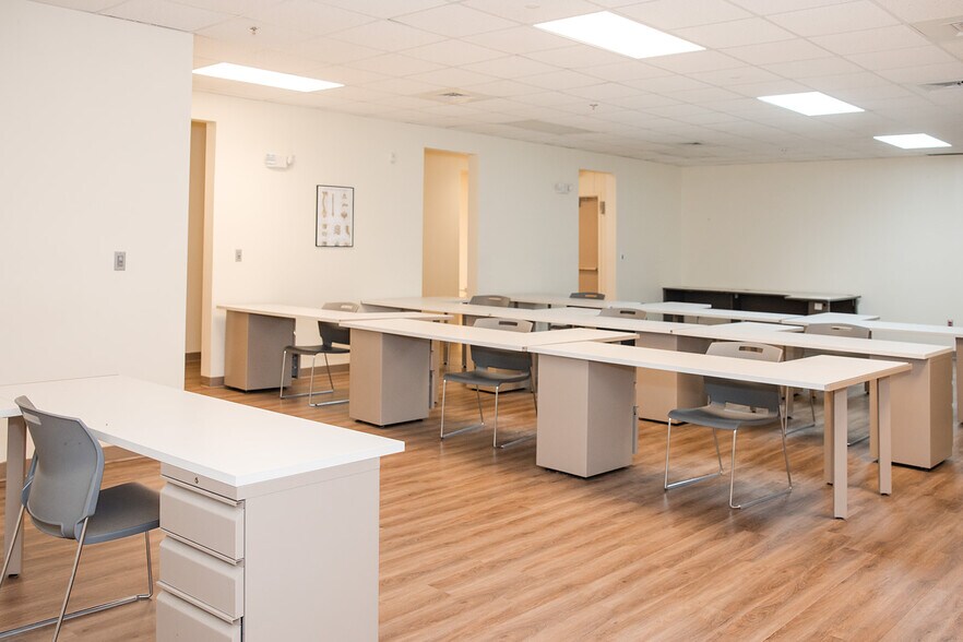 More Photos Of 101B Villa Dr, Daphne Medical For Lease