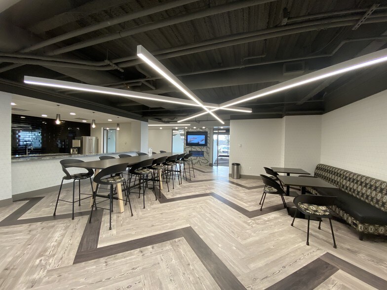 More Photos Of 661 Andersen Dr, Pittsburgh Office For Lease