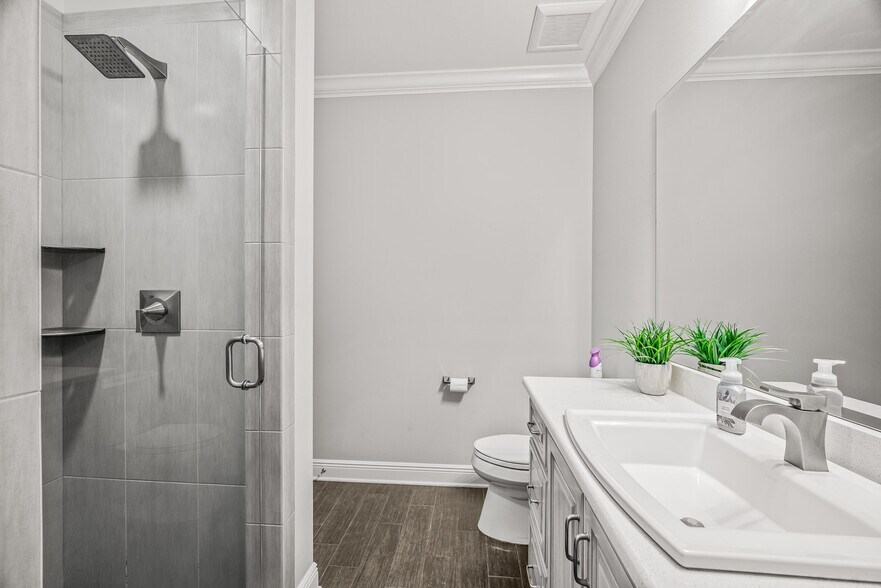 More Photos Of 10351 Chemstrand Rd, Pensacola Office For Sale