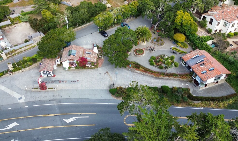 More Photos Of 29251 CA - 1, Carmel General Retail For Sale